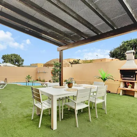 Holiday home Casa Mavadel La Oliva